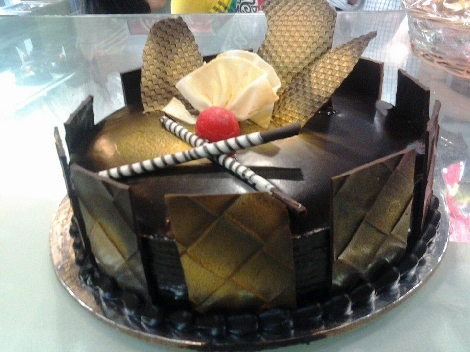 Kitkat Cake in Jaipur (1/2 kg) - CakeStudio