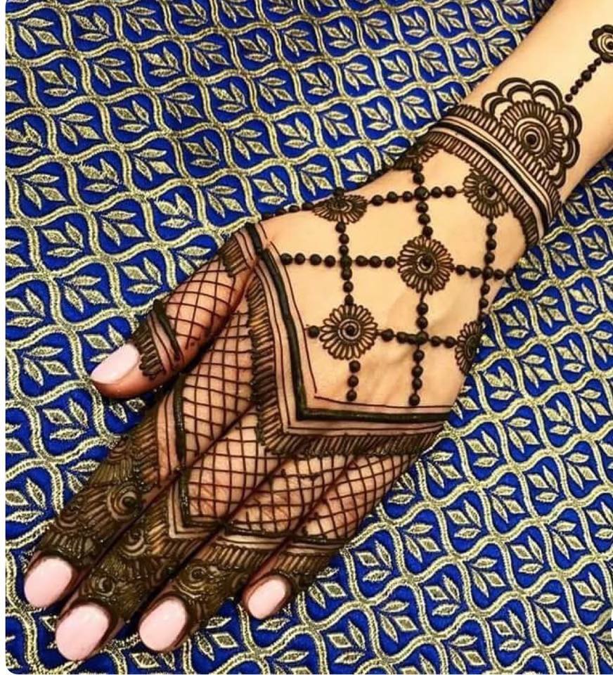 89fb2 Deepa's Mehendi 29